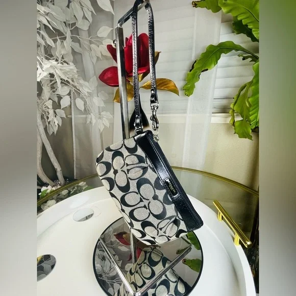 Coach Corner Zip Wristlet Black and Grey - Picture 3 of 11